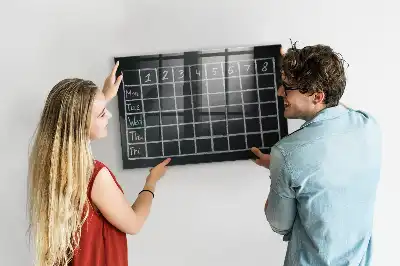 Tablă magnetică pentru programul școlar cu suprafață pentru scris