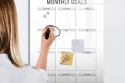 Tablă magnetică pentru notarea obiectivelor lunare cu design pentru planificare lunară