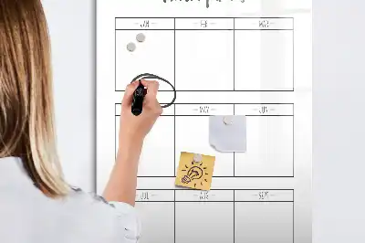 Tablă magnetică de scris cu design pentru obiective lunare
