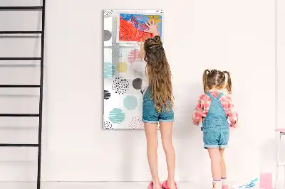 Tablă cu marker cu roți colorate