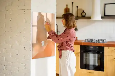 Tablă cu marker cu model de abstracție de triunghiuri