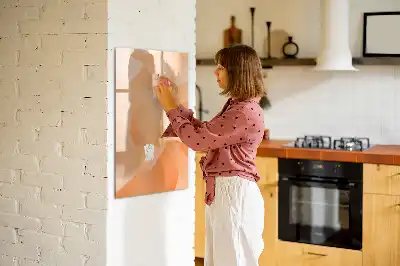 Tablă cu marker cu model de abstracție de triunghiuri