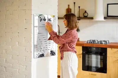 Tablă cu marker pentru lista de sarcini