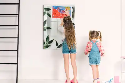 Tablă cu marker cu ramă decorată cu frunze verzi