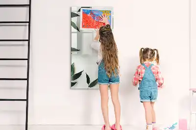 Tablă cu marker cu ramă decorată cu frunze verzi