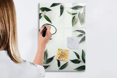 Tablă cu marker cu ramă decorată cu frunze verzi
