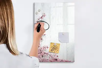 Tablă magnetică de scris decorată cu motiv floral pe lemn
