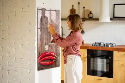 Tablă magnetică pentru scris decorativă cu motiv de ardei iute pe suport de lemn
