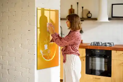 Tablă cu marker suc de portocale