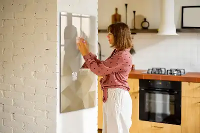 Tablă magnetică de scris cu model abstracție de triunghiuri