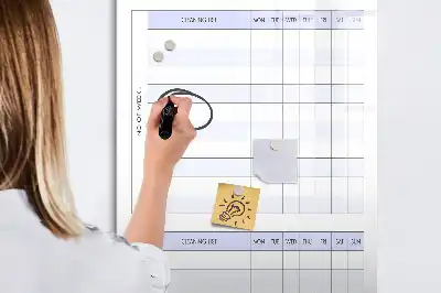 Tablă cu marker pentru program de curățenie