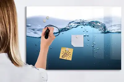 Tablă magnetică cu ștergere uscată apropiere de apă
