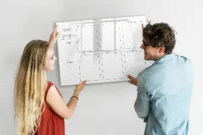 Tablă magnetică cu ștergere uscată pentru planificarea săptămânală