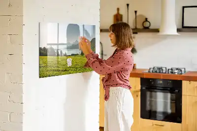 Tablă magnetică cu ștergere uscată model munți și câmpie