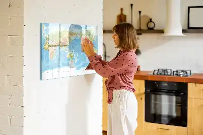 Tablă magnetică cu ștergere uscată cu harta fizică a lumii