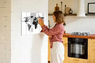 Tablă magnetică cu ștergere uscată harta lumii pe fundal negru