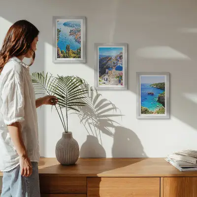 Set 3 tablouri cu vederi ale litoralului grecesc și ale orașului Oia din Santorini