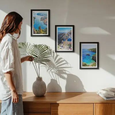 Set 3 tablouri cu vederi ale litoralului grecesc și ale orașului Oia din Santorini