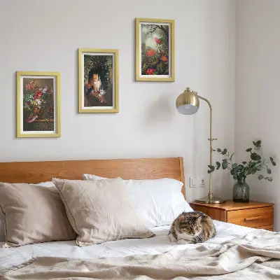 Galerie de perete cu flori vintage, pisici și plante în natură