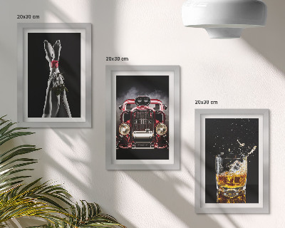 Galerie de perete Picioare feminine cu un trandafir, o mașină veche și un pahar de whisky