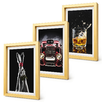 Galerie de perete Picioare feminine cu un trandafir, o mașină veche și un pahar de whisky