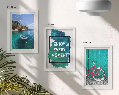 Galerie de perete vedere la mare cu inscripție inspirațională, barcă și bicicletă