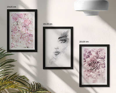 Set 3 tablouri Bujori delicați, portret alb-negru al unei femei