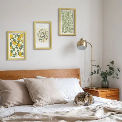 Galerie de perete cu motive de lămâi, ierburi și frunze