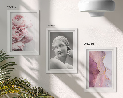 Galerie de perete Sculptură romantică în formă de bujori, reprezentând o femeie abstractă