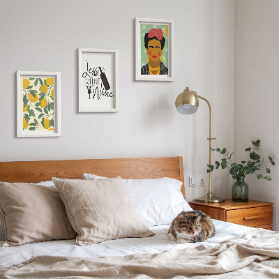 Galerie de perete Portretul Fridei Kahlo într-o sticlă de vin cu lămâi