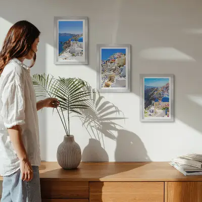 Set 3 tablouri cu vederi de arhitectură peisagistică din orașul Oia, Santorini, Grecia
