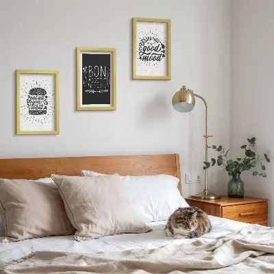 Galerie de perete cu grafică și sloganuri despre mâncare
