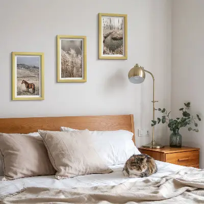 Set 3 tablouri cu cai într-un peisaj de ierburi și un pârâu de iarnă