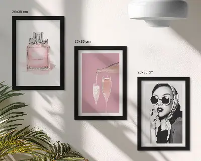 Set de 3 tablouri cu accesorii feminine elegante în nuanțe de roz