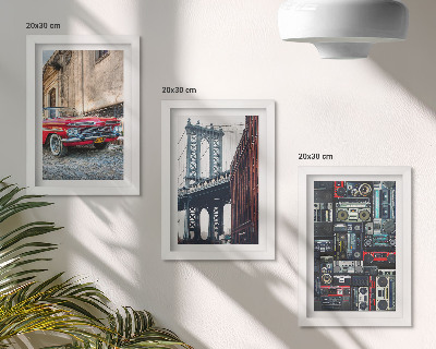 Set 3 tablouri O mașină veche pe stradă lângă Podul Brooklyn și echipamente audio retro