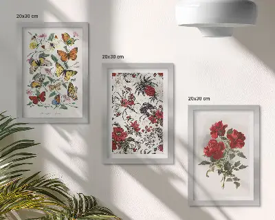 Galerie de perete cu fluturi, flori și trandafiri roșii în stil clasic