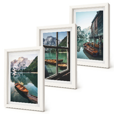 Galerie de perete Vedere a unui lac de munte cu bărci și o casă lângă apă