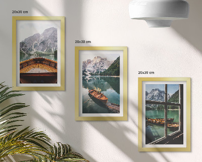 Set 3 tablouri Vedere a unui lac de munte cu bărci și o fereastră în fundal
