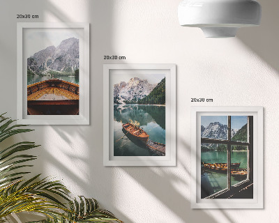 Set 3 tablouri Vedere a unui lac de munte cu bărci și o fereastră în fundal