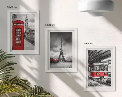 Galerie de perete cu orașe emblematice precum Londra și Paris și transport feroviar