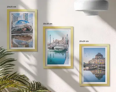 Set 3 tablouri cu arhitectură urbană reflectată în apă