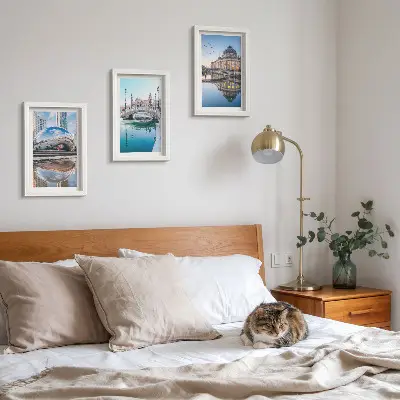 Set 3 tablouri cu arhitectură urbană reflectată în apă