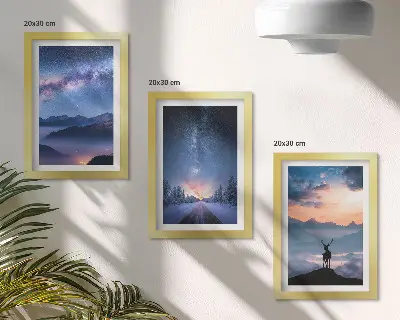 Galerie de perete cu cer nocturn, munți, peisaje în ceață și cerbi