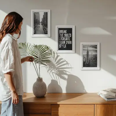 Set 3 tablouri cu străzi urbane în alb și negru și inscripție inspiratoare