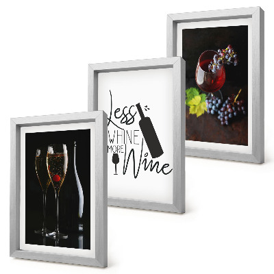 Galerie de perete Pahare de vin cu struguri și o inscripție despre vin