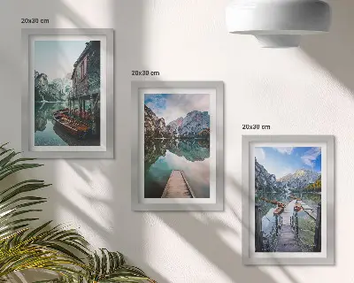 Set 3 tablouri cu lac liniștit în munți și bărci de lemn