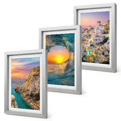 Set 3 tablouri cu vederi ale mării, valurilor și caselor albe din Santorini, Grecia