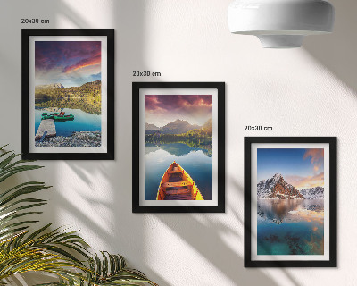 Galerie de perete Lacuri liniștite cu peisaje montane și o barcă