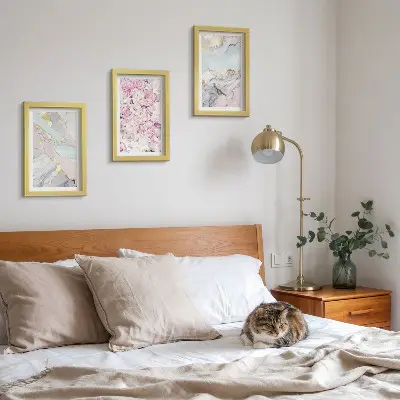 Set de 3 tablouri cu model floral roz și aspect de marmură pastel