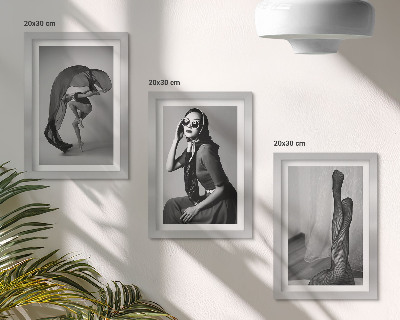 Set 3 tablouri Portrete elegante alb-negru ale unor femei în ipostaze elegante